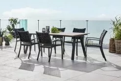 JUTLANDIA FAUSING L220 Bord Natur + 4 JEKSEN Stol Svart 9 JUTLANDIA FAUSING L220 Bord Natur + 4 JEKSEN Stol Svart -butiken JUTLANDIA 178529