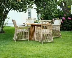 HOLTE Ø120 Bord Hårdträ + 4 FJELLERUP Stol Natur -butiken JUTLANDIA 201803